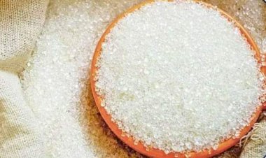 রোজার আগেই জনগণের দুর্ভোগের কথা চিন্তা করে প্রতি কেজি চিনির দাম ২০টাকা বাড়ানোর সিদ্ধান্ত প্রত্যাহার করেছেন