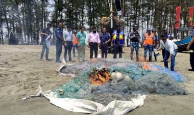 কক্সবাজারের টেকনাফে ৫০ হাজার মিটার কারেন্ট জাল পুড়িয়ে ধবংস