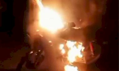 রাজবাড়ীতে পরাজিত উপজেলা চেয়ারম্যানের বাড়ীতে সমর্থকের মোটরসাইকেল পুড়ে ছাই