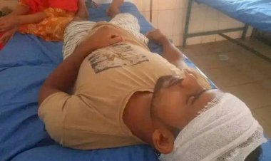 ব্যবসায়ী জাকির হোসেনকে ছুরিকাঘাত করে পালিয়ে যায় দুর্বৃত্তরা!