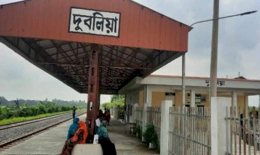 দুবলিয়া রেল স্টেশন অন্ধকার নগরী