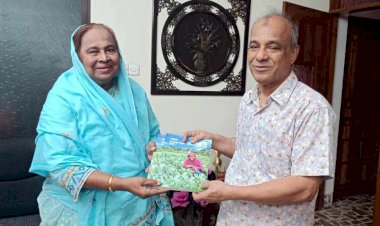 ঢাকায় স্বরাষ্ট্র উপদেষ্টার সাথে ডক্টর হোসনে-আরা বেগমের সৌজন্য সাক্ষাৎ