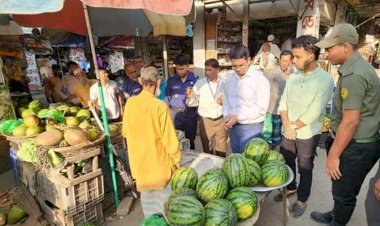 মনোহরদীতে ভ্রাম্যমাণ আদালতের মাধ্যমে ব্যবসায়ীদের জরিমানা প্রদান
