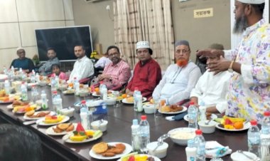 বায়তুল মোকাররম মার্কেটের ব্যবসায়ীদের উদ্যোগে ২০০০ মানুষের গণ ইফতার প্রতিদিন  শরিক হতে পারেন যে কেউ