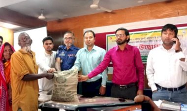 পীরগাছায় বিনামূল্যে বীজ ও রাসায়নিক সার বিতরণ
