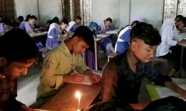 ঠাকুরগাঁওয়ে মোমবাতি জ্বালিয়ে দিতে হয়েছে এসএসসি পরীক্ষা