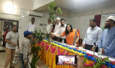 রাজশাহীর মোহনপুরে সকল প্রেসক্লাবের সাংবাদিক ও শিক্ষা প্রতিষ্ঠানে বিনামূল্যে গাছের চারা বিতরণ
