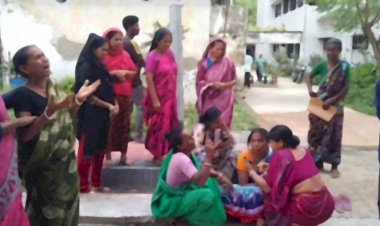 নড়াইলে দুই মোটরসাইকেল ও ভ্যানের ত্রিমুখী সংঘর্ষে  স্কুলছাত্র নিহত, আহত ৬