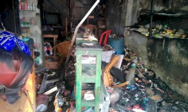 মির্জাগঞ্জে পুরে ছাই  ভ্যারাইটিজ স্টোর