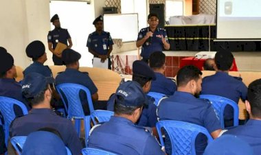 নির্বাচনী দায়িত্বে দক্ষতা বৃদ্ধিতে পুলিশ সদস্যদের প্রশিক্ষণ পরিদর্শন করলেন এডিশনাল ডিআইজি