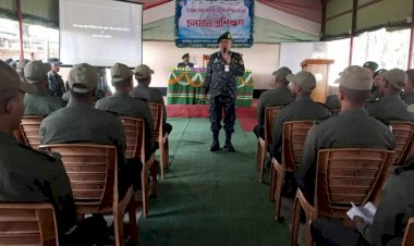 আগামী জাতীয় সংসদ নির্বাচনে পেশাদারিত্ব ও সততার নির্দেশ : আনসার মৌলিক প্রশিক্ষণে ডিডিজি