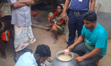 নওগাঁর আত্রাইয়ে মাদক বিরোধী অভিযানে ৪২ লিটার চোলাই মদ সহ দুই  মহিলা গ্রেফতার