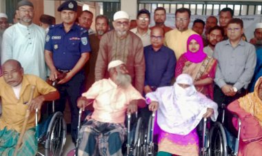 অসহায় ও দুঃস্থ প্রতিবন্ধিদের মাঝে হুইল চেয়ার বিতরণ!