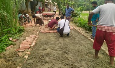 নওগাঁর বলিহার চকরাশ বল্লবগ্রামে এমপি ধলুর উদ্যোগে রাস্তার উন্নয়নে উপকৃত ৬০ পরিবার