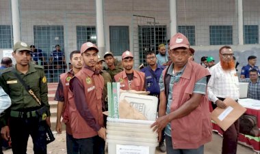 ঠাকুরগাঁও-১ আসনের উপনির্বাচন: সরঞ্জাম বিতরণের প্রস্তুতি, নিরাপত্তায় ৫৩০০ সদস্য