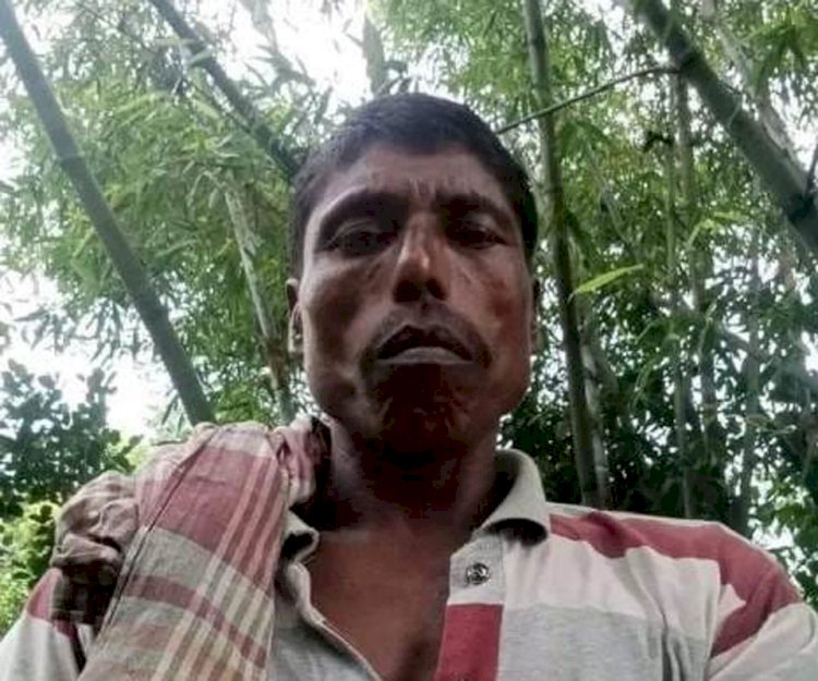 মনোহরদীতে ধর্ষক কে আটক করে পুলিশের হাতে সোপর্দ