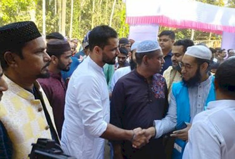 নড়াইলের কর্মচন্দ্রপুর জামে মসজিদের উদ্বোধন করলেন জাতীয় সংসদের হুইপ মাশরাফি