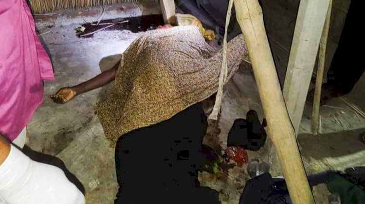 নড়াইলে গৃহবধূর গলাকাটা মরদেহ উদ্ধার করেছে সদর থানা পুলিশ