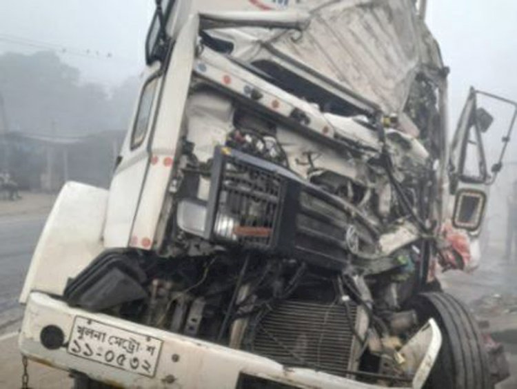 মটরসাইকেল আরোহী দুইবন্ধু দূর্ঘটনায় নিহত!