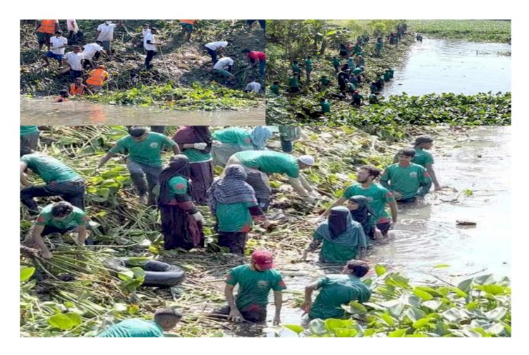 নওগাঁর তুলসীগঙ্গা নদীর প্রাণ ফেরাতে পরিষ্কার পরিচ্ছন্ন অভিযান শুরু  মাঠে নেমেছে এক ঝাঁক তরুণ