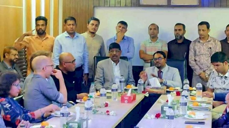 কেশবপুরে নেদারল্যান্ডের প্রতিনিধি দলের  পৌরসভার নাগরিকদের সাথে মতবিনিময়