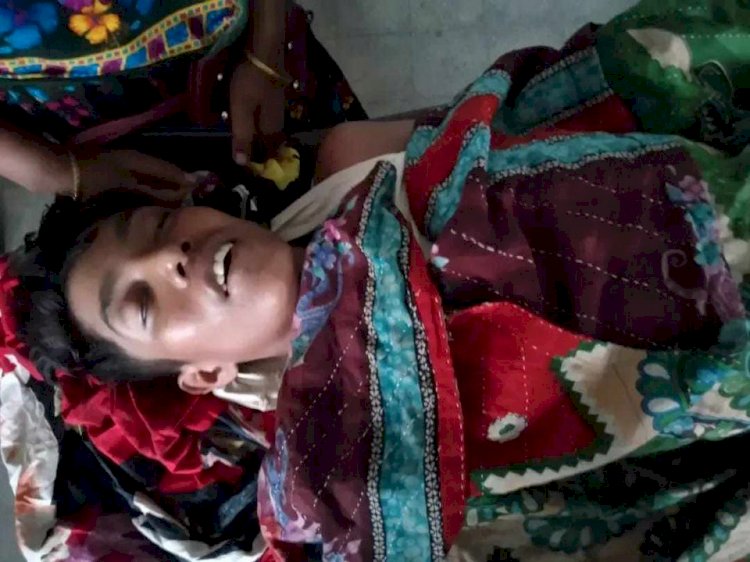 গলাচিপায় পান চুরির অপরাদে বাগ প্রতিবন্দি এক যুবক কে পিটিয়ে হত্যা