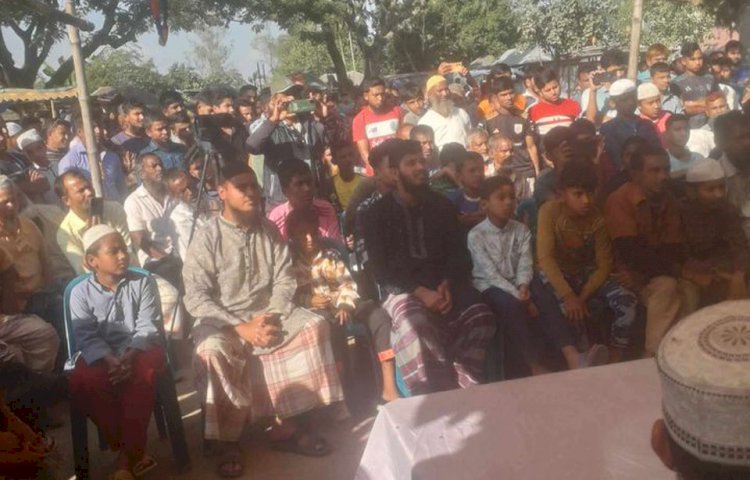 চিরিরবন্দরে স্থানীয় তাওহীদ জনতার আহ্বানে মানববন্ধন,বিক্ষোভ মিছিল ও প্রতিবাদ সমাবেশ অনুষ্ঠিত হয়ছে