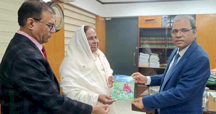ঢাকায় স্থানীয় সরকার মন্ত্রনালয়ের সচিবের সাথে ড. হোসনে-আরা বেগমের সাক্ষাৎ