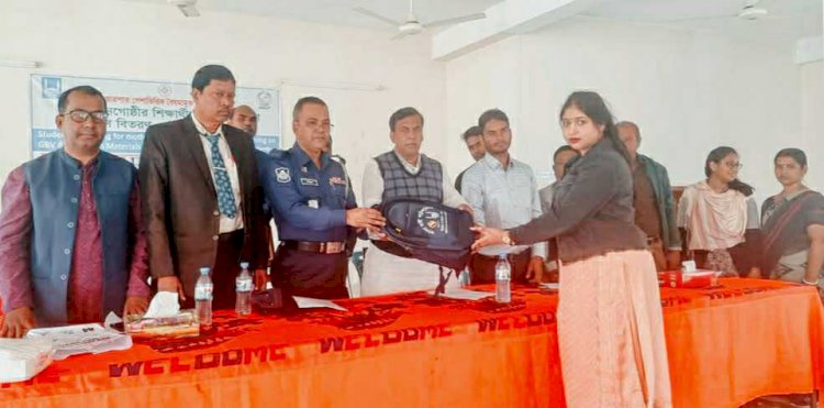 কেশবপুরে দলিত জনগোষ্ঠীর ঝরেপড়া ১৪০  শিক্ষার্থীর মাঝে শিক্ষা উপকরণ প্রদান