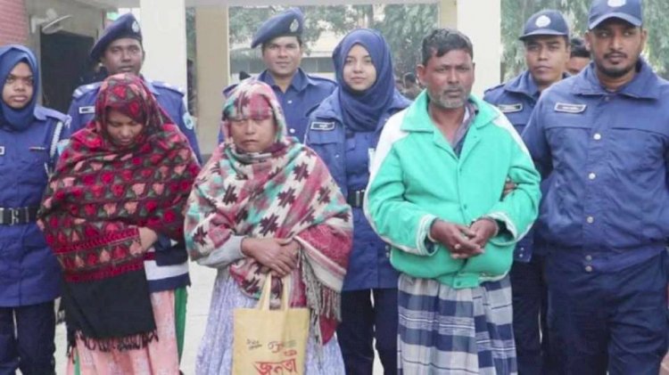 নওগাঁয় প্রকাশ্য দিবালোকে স্বর্ণ চুরির সঙ্গে জড়িত আন্তঃজেলা চোর চক্রের ৩ সদস্যকে গ্রেফতার