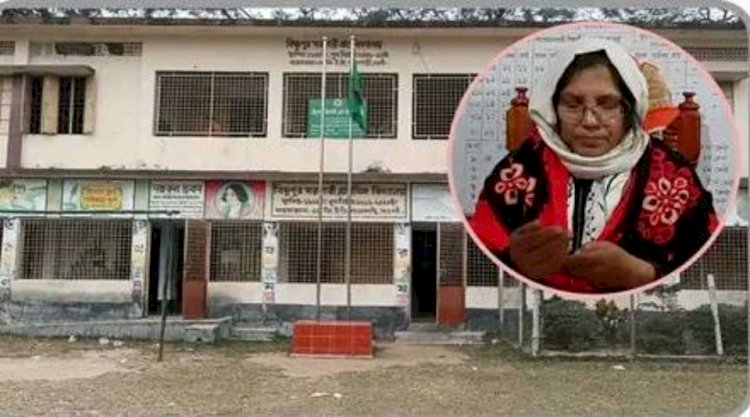 নওগাঁয় ২০০ টাকায় মিলছে সরকারি বই, প্রধান শিক্ষক বলছেন টাকা ব্যায় হবে স্কুলের উন্নয়নে