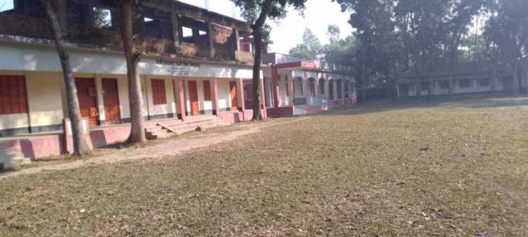 নরসিংদীর পুটিয়া ইউনিয়ন ৯ নং ওয়ার্ডের জনগন মরণফাদ থেকে বেঁচে গেলেন