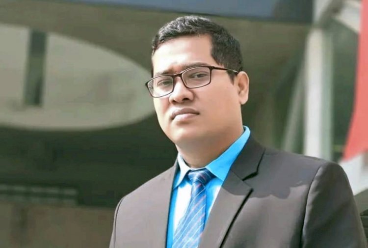 টেকনাফ কৃষি কর্মকর্তার বিরুদ্ধে দেয়া দুর্নীতির অভিযোগ প্রত্যাহার করে নিতে এক সার ডিলার কেটেকনাফ চাপ প্রয়োগের অভিযোগ