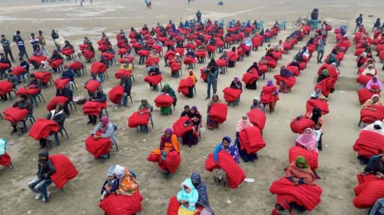 ঠাকুরগাঁওয়ে ৫টাকাই লেপ বিতরণ