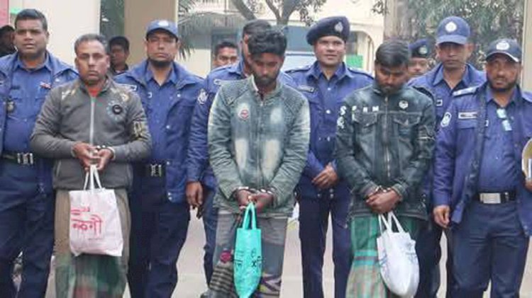 নওগাঁয় ক্লুলেস খুনের রহস্য উদঘাটন ও তিন আাসামি গ্রেফতার