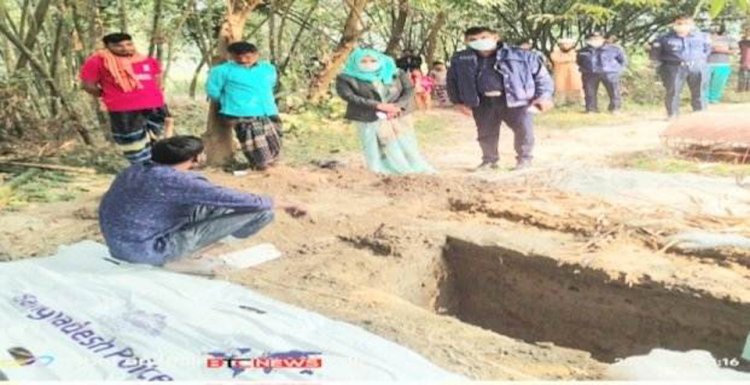 পাবনার ভাঙ্গুড়া উপজেলায় কবর থেকে লাশ উত্তোলন