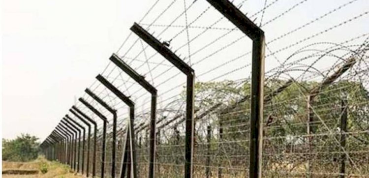 মিয়ানমার থেকে ছোটা গুলি এসে পড়ল বাংলাদেশ