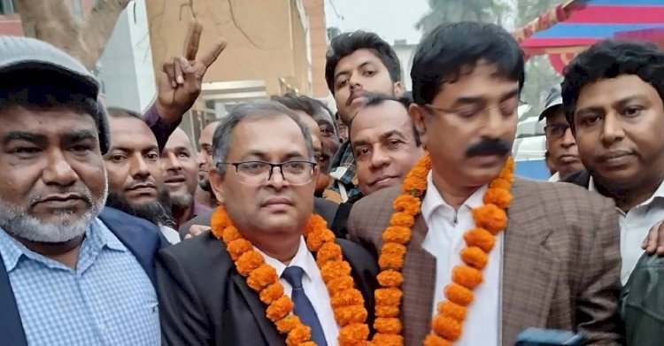 নড়াইল জেলা আইনজীবী সমিতির নির্বাচন সভাপতি তারিকুজ্জামান লিটু,সাধারণ সম্পাদক তুহিন