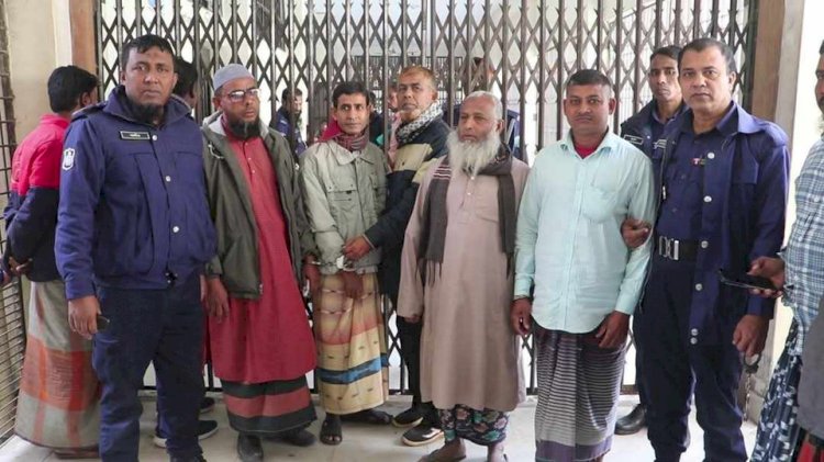 নওগাঁর মহাদেবপুরে রাইগাঁ ইউনিয়ানে জমি-জমা বিরোধের জেরধরে হত্যা মামলায় ৫ জনকে যাবজ্জীবন কারাদণ্ড