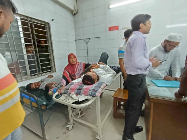 রাজবাড়ীতে গ্রাম্য শালিসে দু’গ্রুপের সংঘর্ষে বিএনপি সভাপতিসহ ২০জন আহত