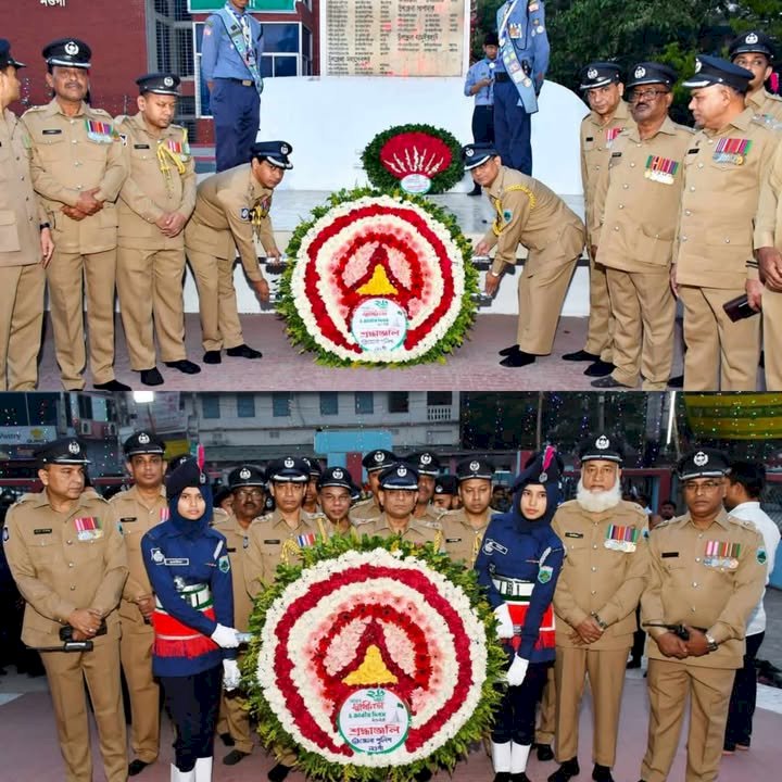নওগাঁ জেলা পুলিশ মহান স্বাধীনতা ও জাতীয় দিবস ২০২৫ উপলক্ষে মুক্তিযুদ্ধে অংশগ্রহণকারী সকল বীর শহীদদের প্রতি শ্রদ্ধাঞ্জলি জ্ঞাপন করেন