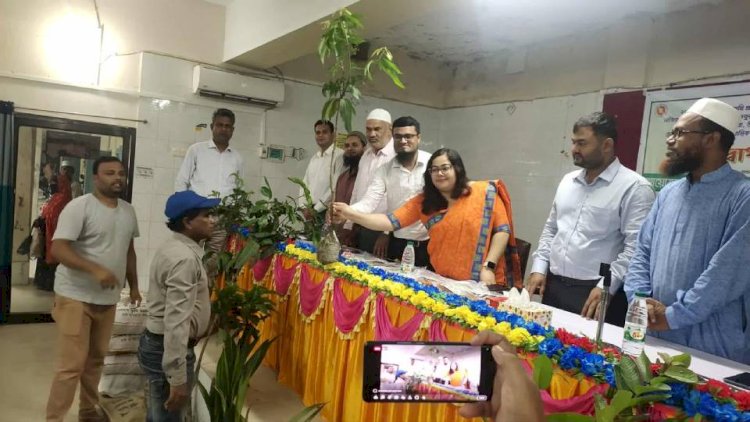 রাজশাহীর মোহনপুরে সকল প্রেসক্লাবের সাংবাদিক ও শিক্ষা প্রতিষ্ঠানে বিনামূল্যে গাছের চারা বিতরণ