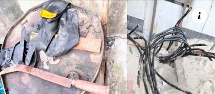 রাজশাহীর মোহনপুরে সংঘবদ্ধ ডাকাতদল দেশ কোল্ড স্টোরের কয়েক লক্ষ টাকার মালামাল লুট হয়েছে