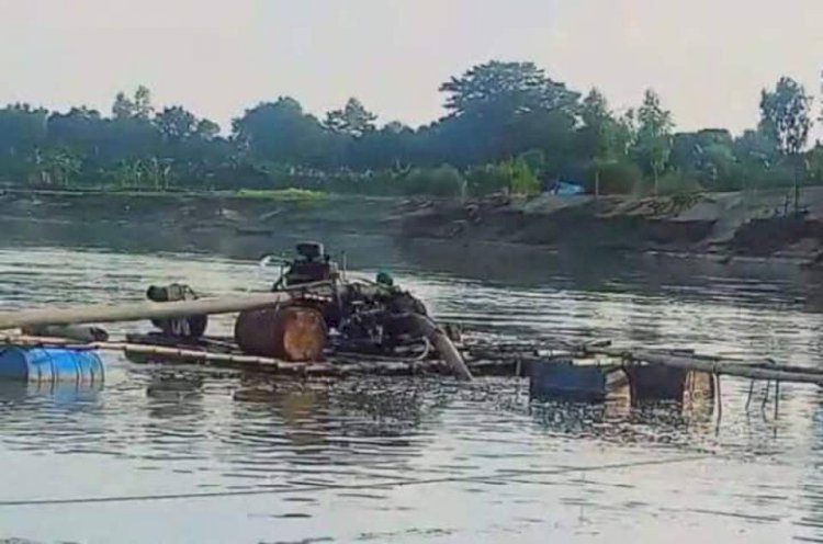 মাখলা-ফাটা ঢেপা নদী থেকে অবৈধ বালু উত্তোলনের মহাউৎসব!