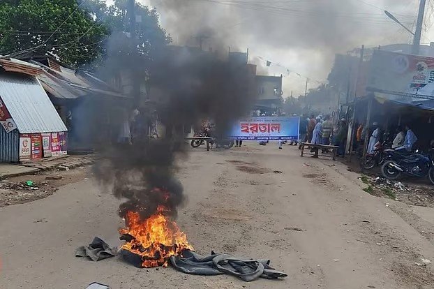 বাগেরহাটে সংসদীয় আসন কমানোর প্রতিবাদে দিনব্যাপী হরতাল