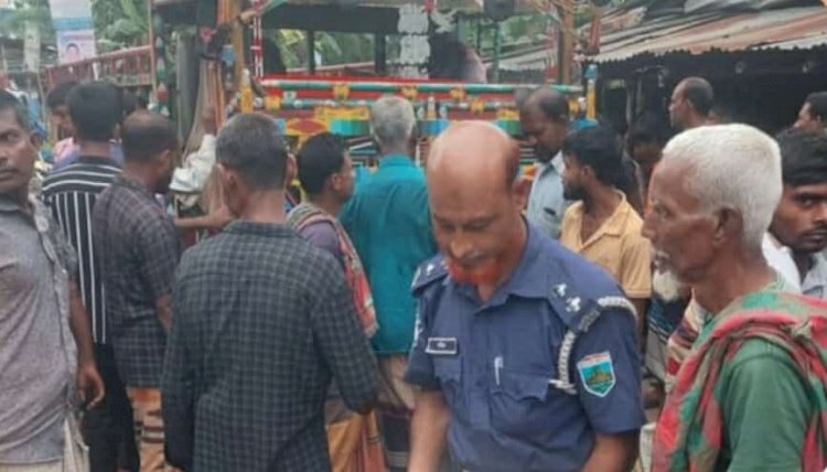 নওগাঁর বদলগাছী সেনপাড়া এলাকায় ভূটভূটি-লছিমনের ধাক্কায়   এরফান কবিরাজের মৃত্যু
