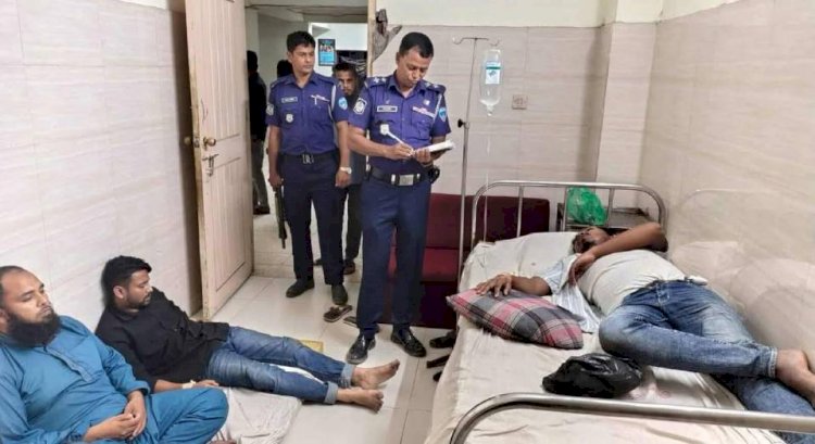 দেবীদ্বারে আট সাংবাদিকের উপর সন্ত্রাসী হামলা!মোবাইল- ক্যামেরা ছিনতাই, ১২ জন আহত