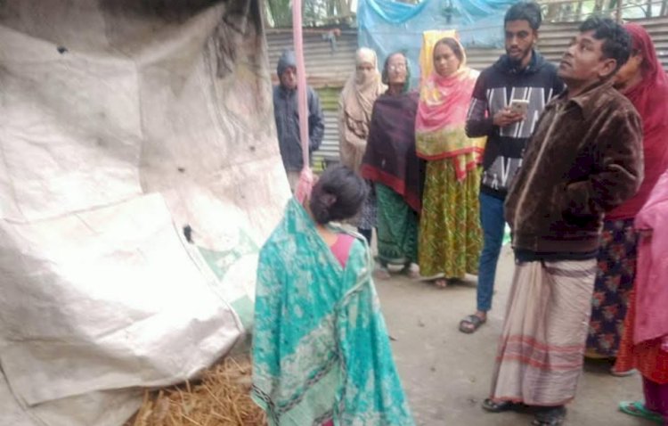 নওগাঁর বদলগাছীতে গৃহবধূ নূপুরের নিথর দেহ! রহস্যজনক মৃত্যু ঘিরে চাঞ্চল্য