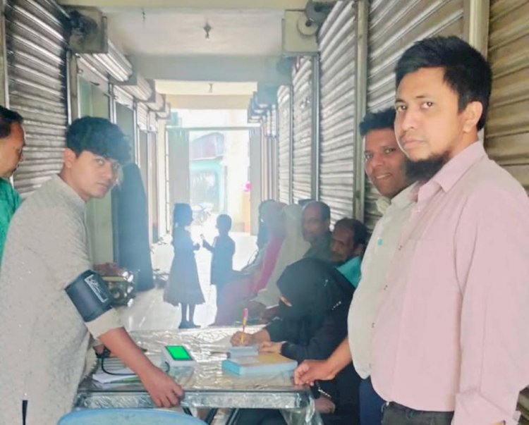 নরসিংদীর শিবপুর উপজেলার দুলালপুর মোড়ে বারাকাহ ডায়াগনস্টিক কেয়ার  এর  উদ্যোগে ফ্রি ক্যাম্প অনুষ্ঠিত