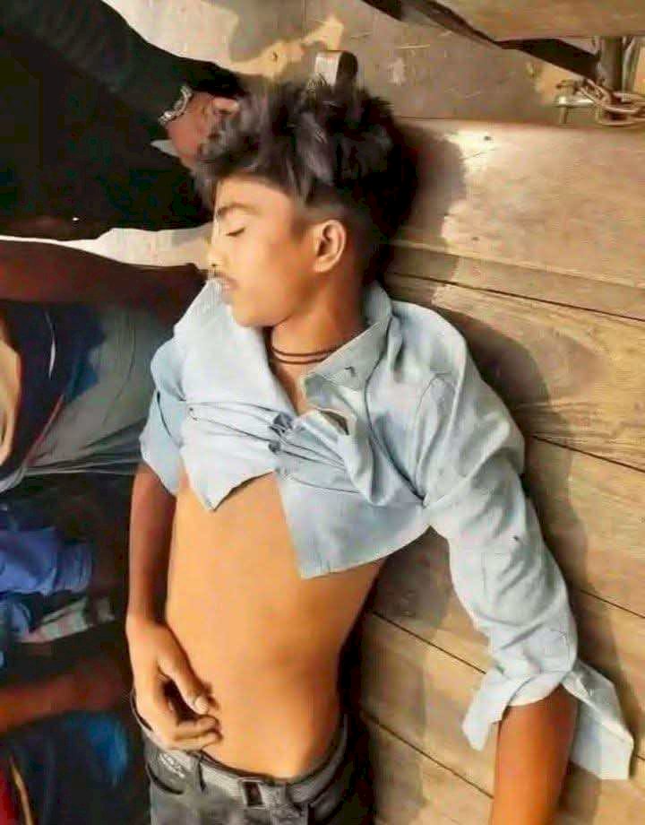 নড়াইলের লোহাগড়ায় মোটরসাইকেল নিয়ন্ত্রণ হারিয়ে কিশোর নিহত আহত ১